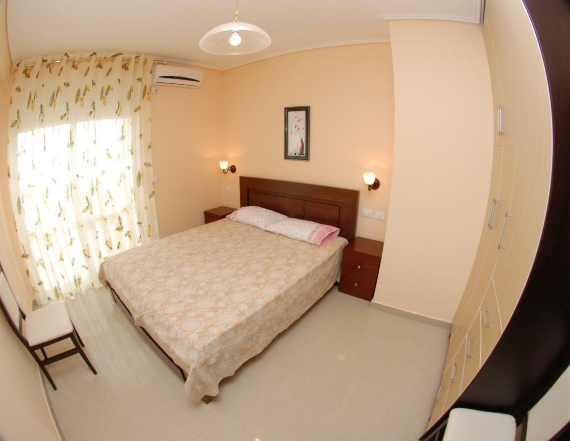 Erti'S Apartments Sarande Exterior photo